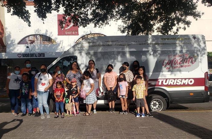 Ofrecen A Visitantes Recorridos Por Lugares Tur Sticos De Nuevo Laredo